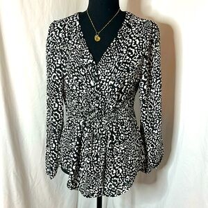 NWOT FORTUNE +‎ IVY long sleeve blouse - black/white